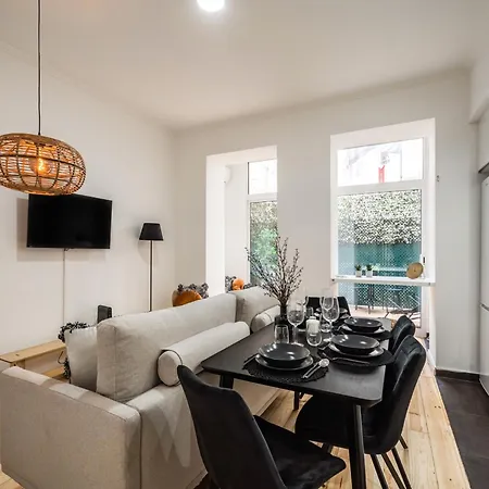 Akicity Arroios Fulvous Lisboa